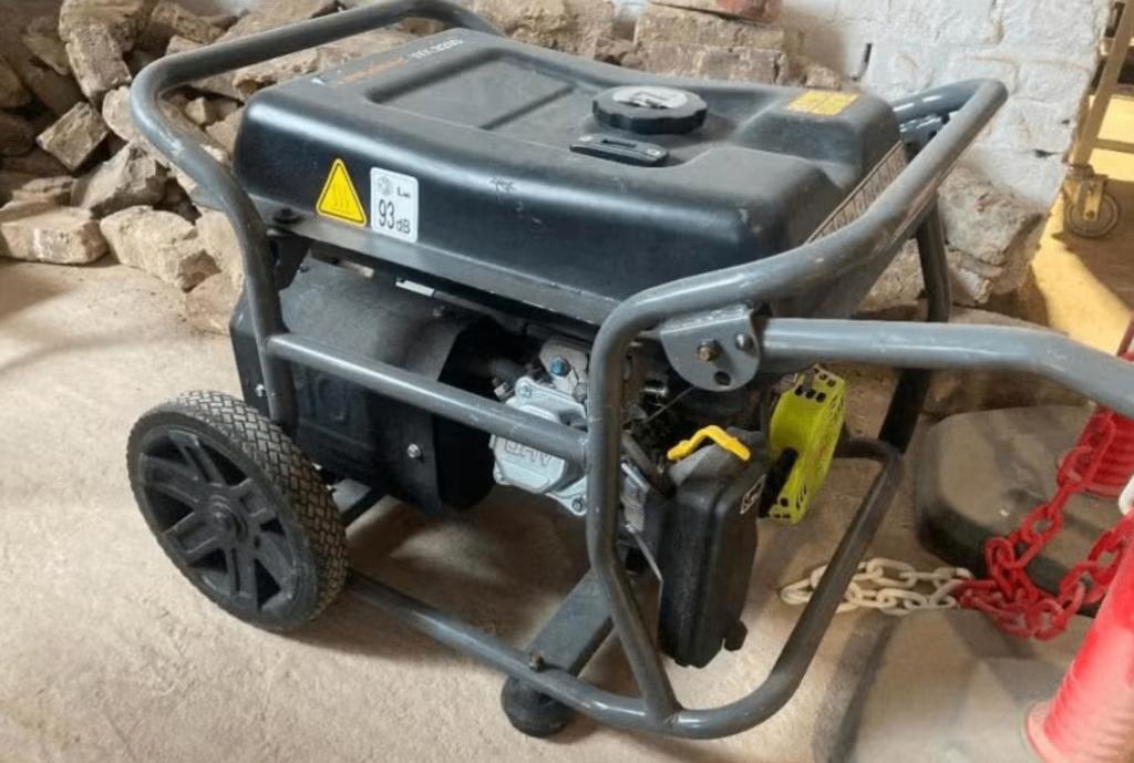 generator pramac, Doe-het-zelf en Bouw, Aggregaten, Gebruikt, Benzine, Ophalen