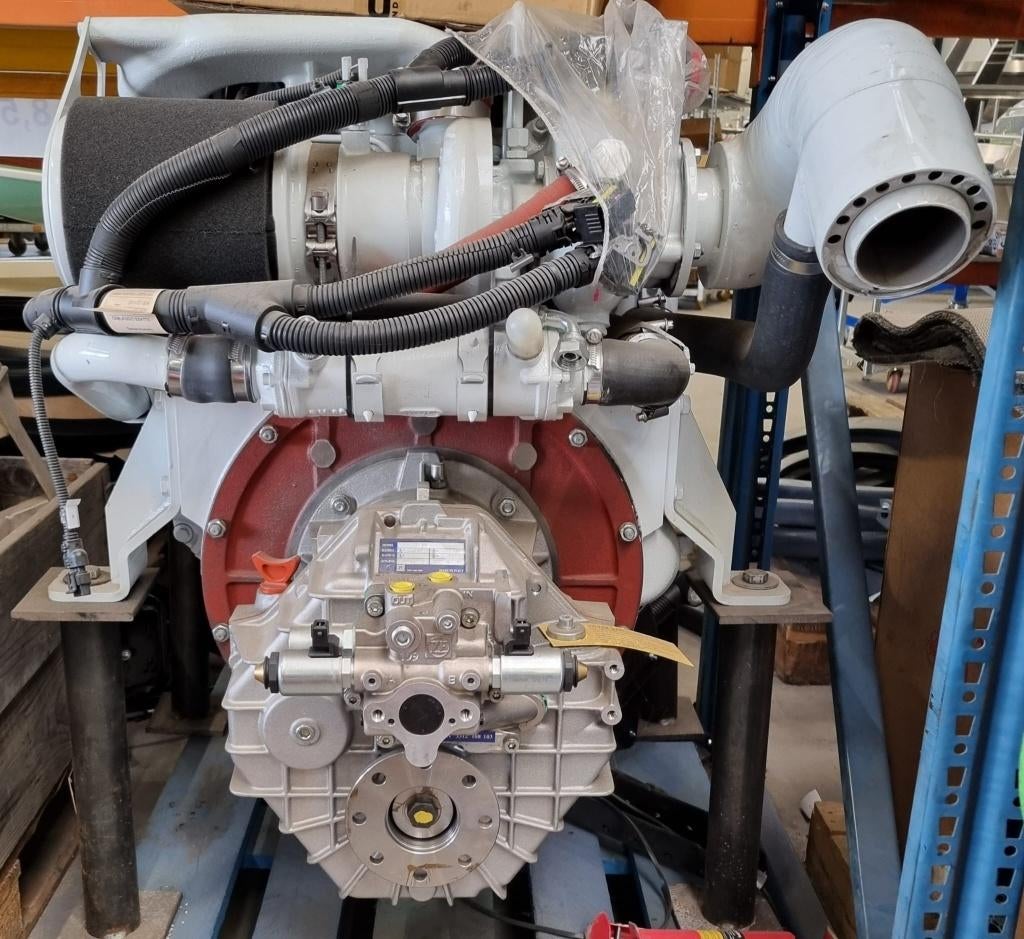 Nieuwe FPT N40 250 Inboard Scheepsmotor 200 pk+Keerkoppeling, Watersport en Boten, Ophalen, Diesel, Nieuw, 50 pk of meer