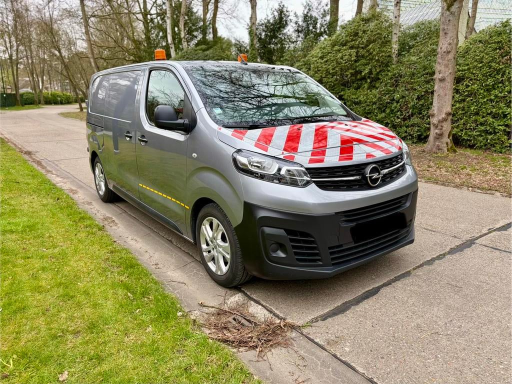 Opel vivaro 1.5d REEDS GEKEURD VOOR VERKOOP, Auto's, Bestelwagens en Lichte vracht, Euro 6, Bedrijf, Te koop, Opel