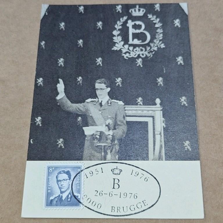 Verjaardagskaart van Koning Boudewijn met postzegel uit 1976, Ophalen of Verzenden, Kaart, Foto of Prent