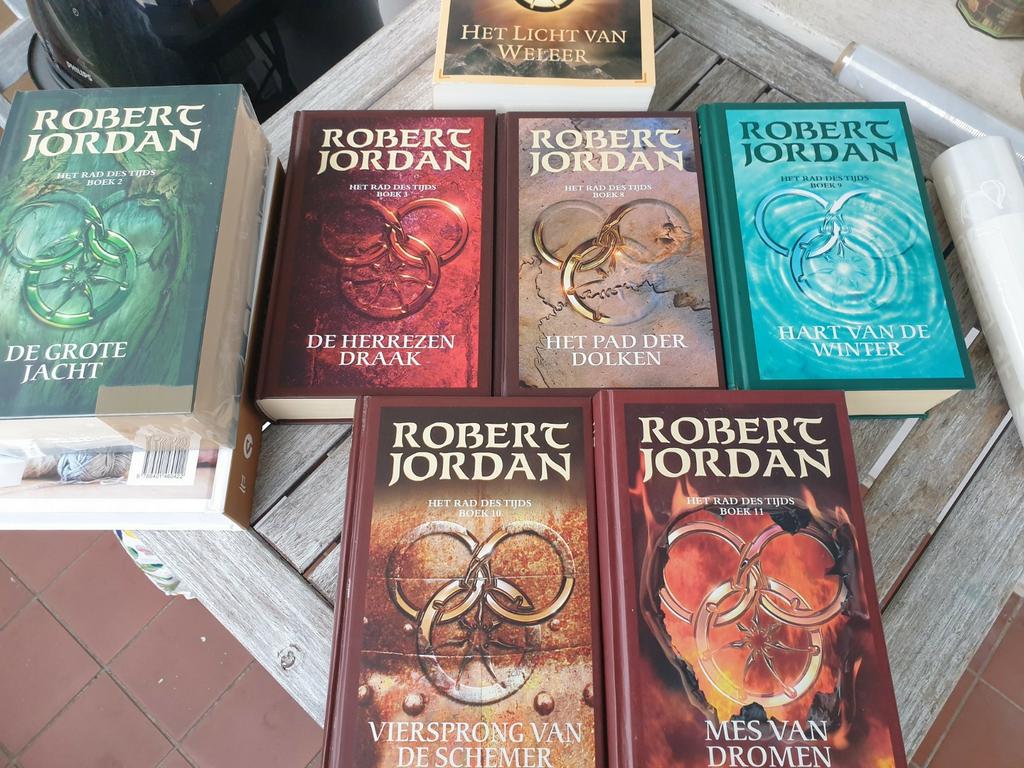 12 x Robert Jordan - HET RAD DES TIJDS HC x 8, Ophalen of Verzenden, Zo goed als nieuw, Robert Jordan