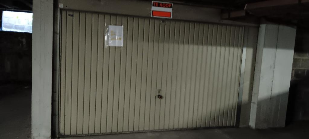 Ondergrondse garage en bijbehorende berging in Dieplaan29, Immo, Genk