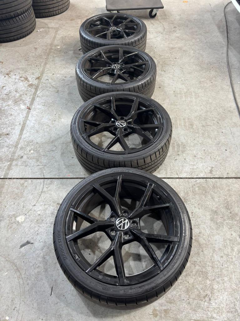 VOLKSWAGEN GOLF R ESTORIL VELGEN 19 INCH ORIGINEEL, Auto-onderdelen, Gebruikt, Velg(en), 235 mm, Personenwagen