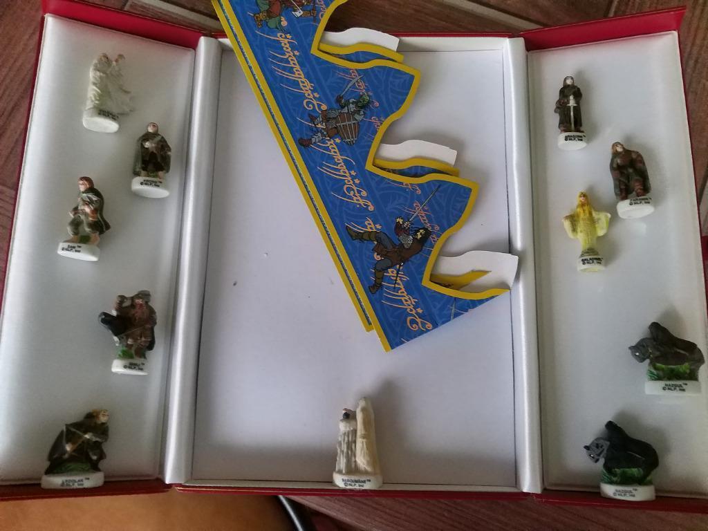 Coffret de fèves Seigneur des anneaux + couronne, Collections, Enlèvement ou Envoi