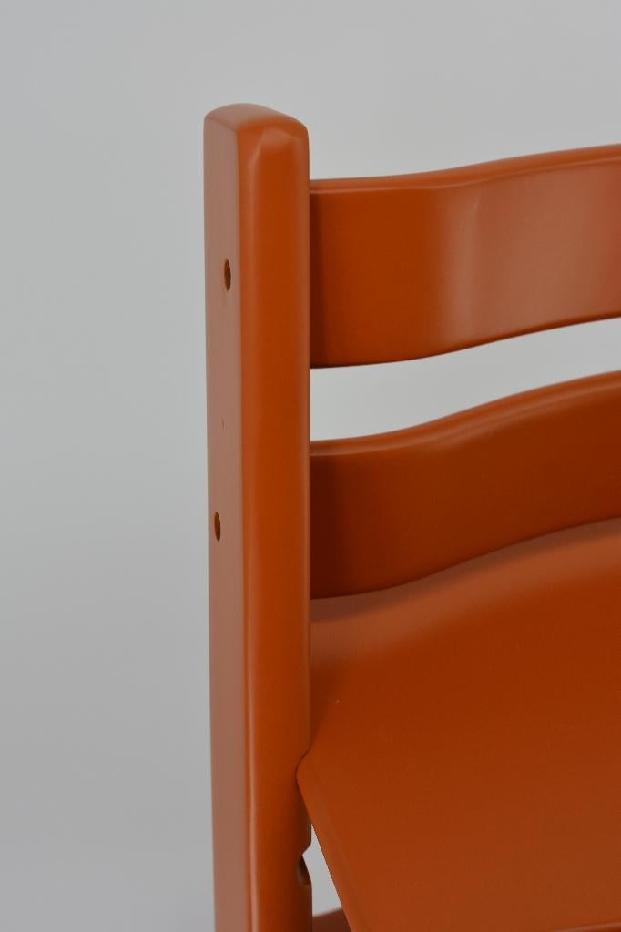 Stokke Tripp Trapp Lava Orange — Modèle reconditionné, Envoi, Chaise évolutive, Ceinture(s)