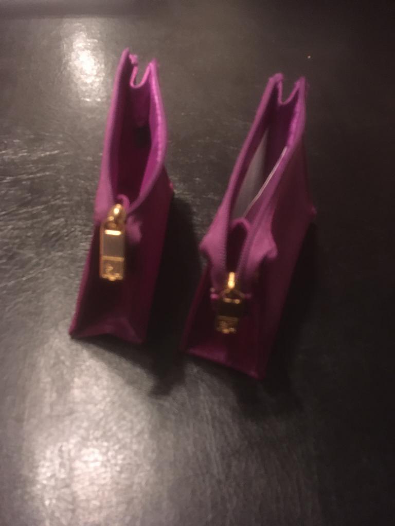 Estée Lauder toilettasje - 2 exemplaren - 5€/stuk, Gehele gezicht, Paars, Nieuw, Ophalen of Verzenden