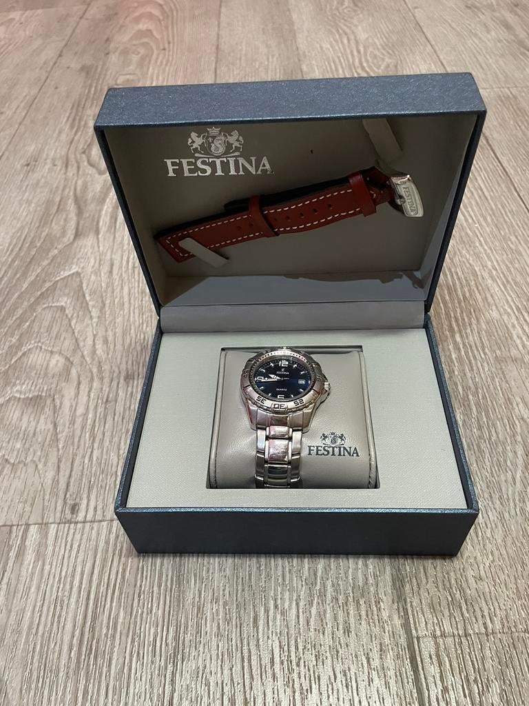 Festina horloge F16636 (nieuwe batterij nodig), Enlèvement ou Envoi, Utilisé