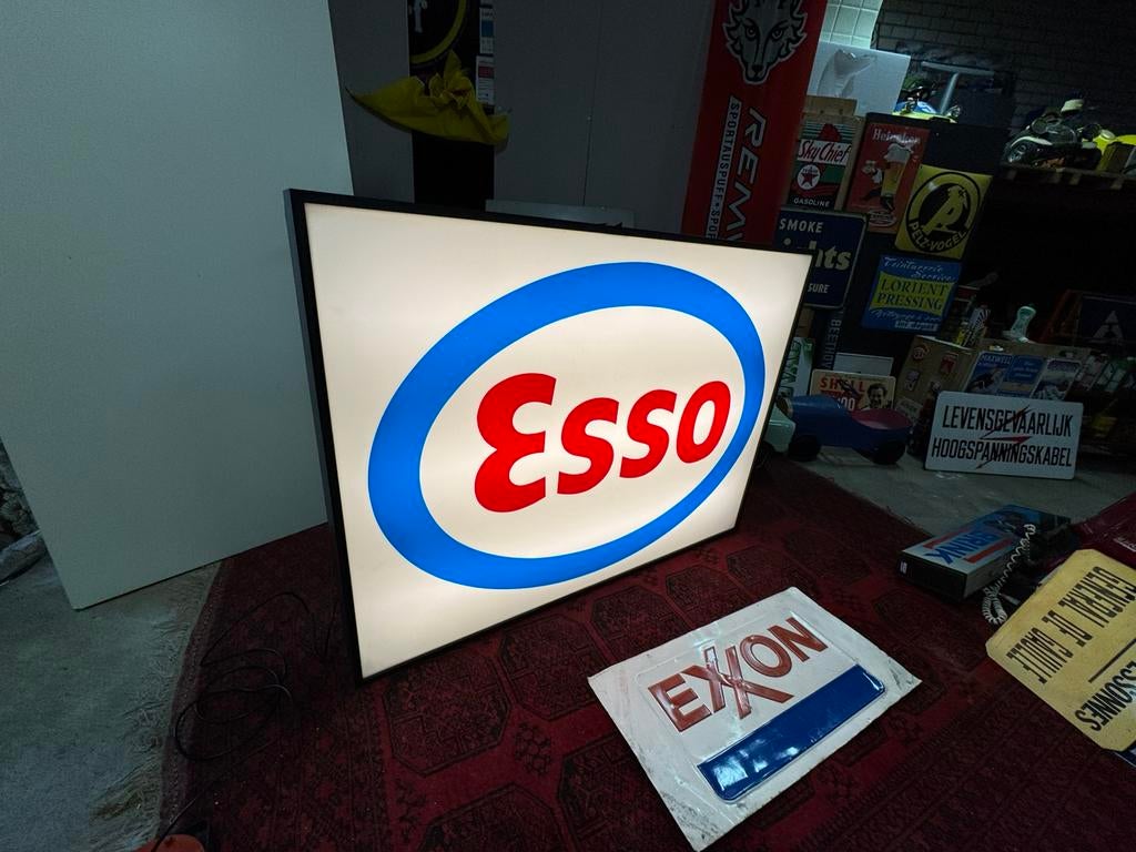 Grote Esso benzinepomp reclame lichtbak, Verzamelen, Ophalen, Gebruikt, Lichtbak of (neon) lamp