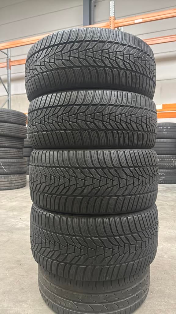 225/40R19 en 255/35R19 winterbandan site merk hankoon, Ophalen