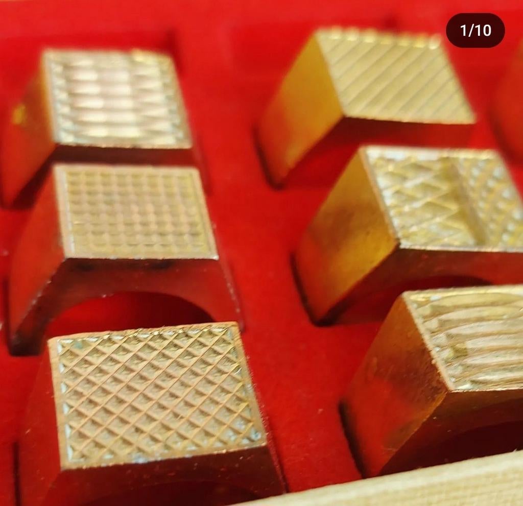 Bague, on dirait une chevalière, Bijoux, Sacs & Beauté, Enlèvement ou Envoi