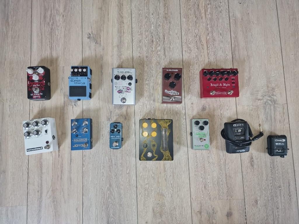 Diverse gitaareffecten, Musique & Instruments, Instruments à corde | Guitares | Électriques, Comme neuf, Enlèvement ou Envoi