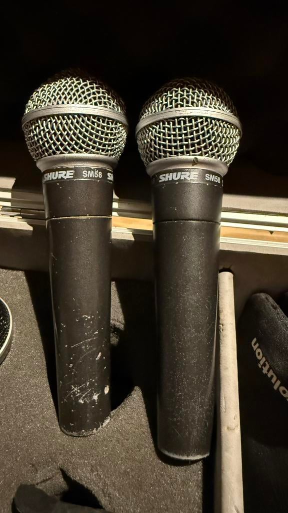 2x Shure SM58 microfoons – goede staat, Muziek en Instrumenten, Microfoons, Ophalen, Gebruikt, Zangmicrofoon