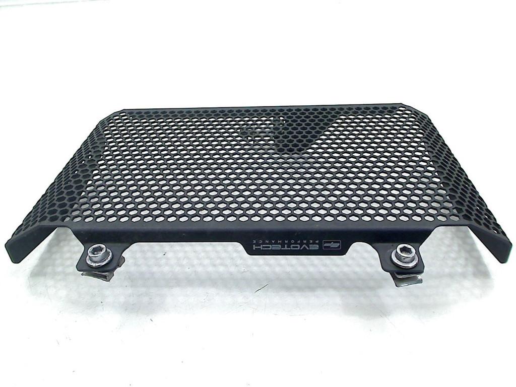 GRILLE REFROIDISSEUR D'HUILE MT 10 2022- (MT 10 RN781 B5Y), Motos, Dhr. S. di Majo, Utilisé, Info@cama-motorparts.nl, P.J. Troelstraweg 8 8
3144 CX  MAASSLUIS, NL