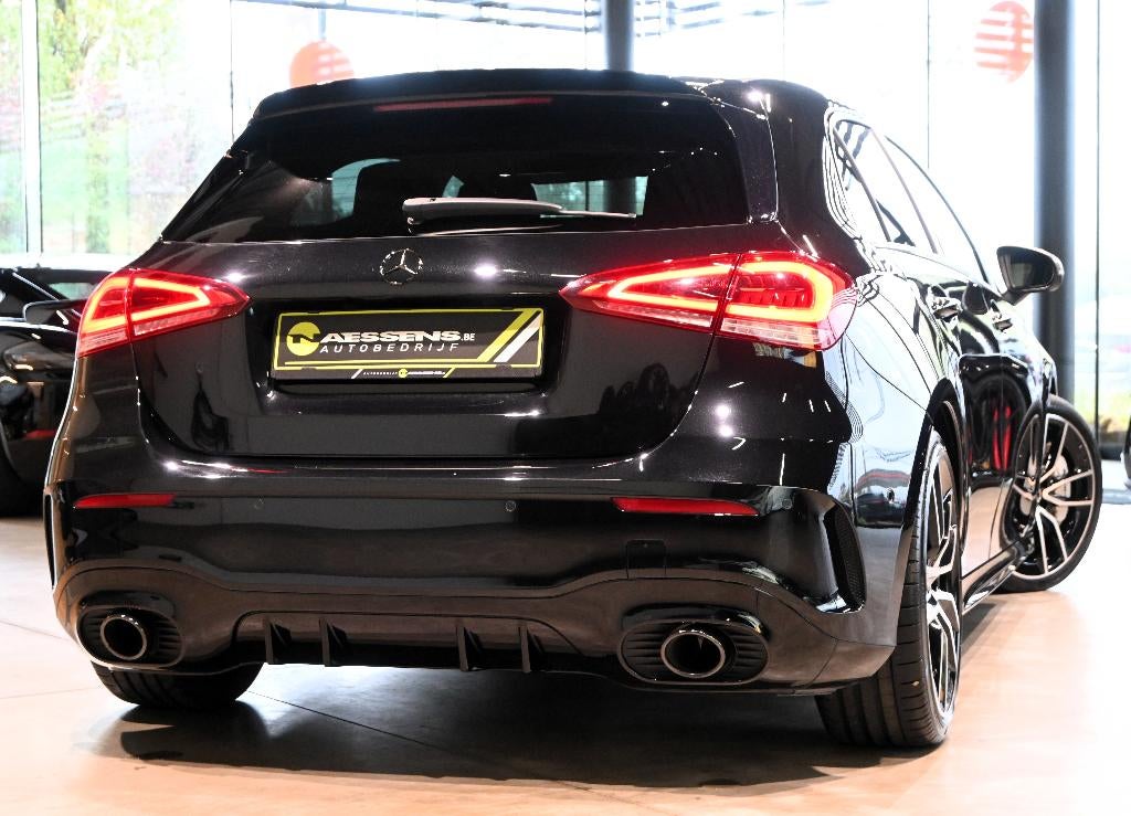 Mercedes-Benz A 35 AMG 4Matic *LED/ALCANTARA/CC/DAB/NAV/CAM*, Auto's, Automaat, 4 cilinders, Alcantara, Zwart