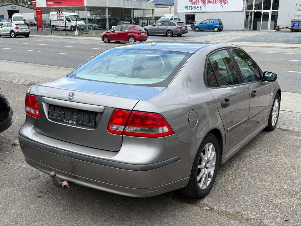 Saab 9-3 2.0 Benzine Automaat 2006. 110kw, Auto's, Saab, 110 kW, 4 cilinders, Leder, Grijs
