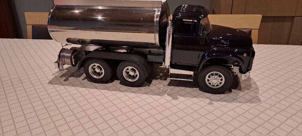 Camion-citerne, Enlèvement, Échelle 1:14, Électro, Comme neuf