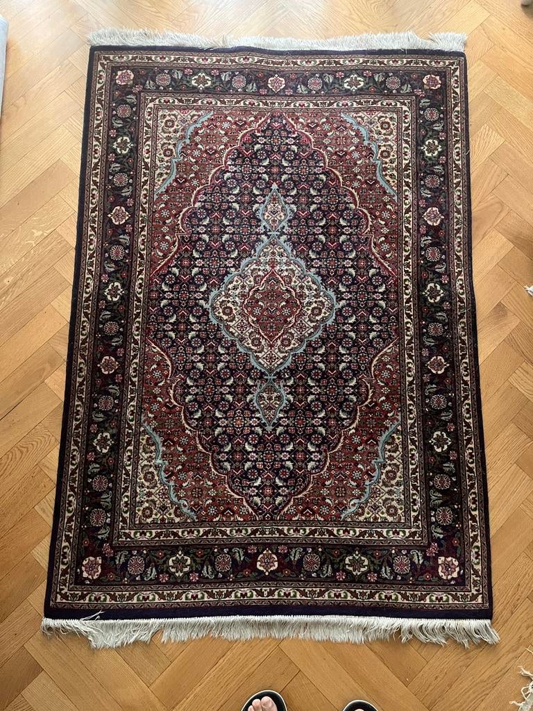 Tapis persan Tabriz (paire), Enlèvement
