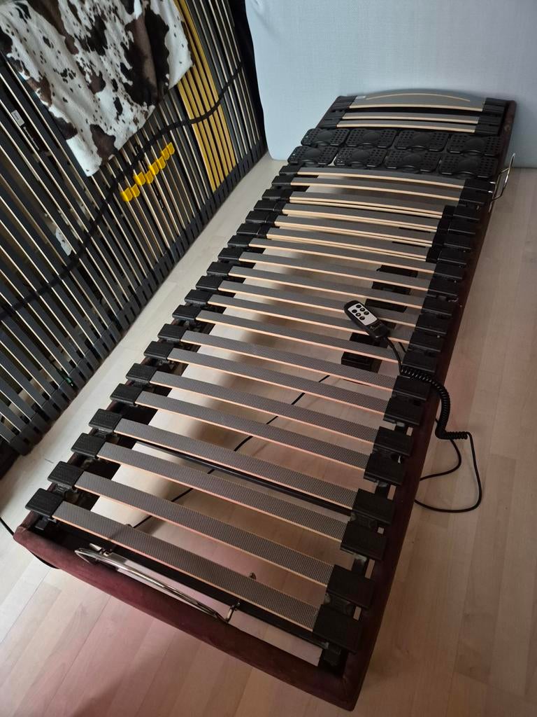 Lit électrique 70 * 200, Maison & Meubles, Chambre à coucher | Lits, Utilisé, Une personne, 70 cm ou moins, 200 cm, Bois, Brun