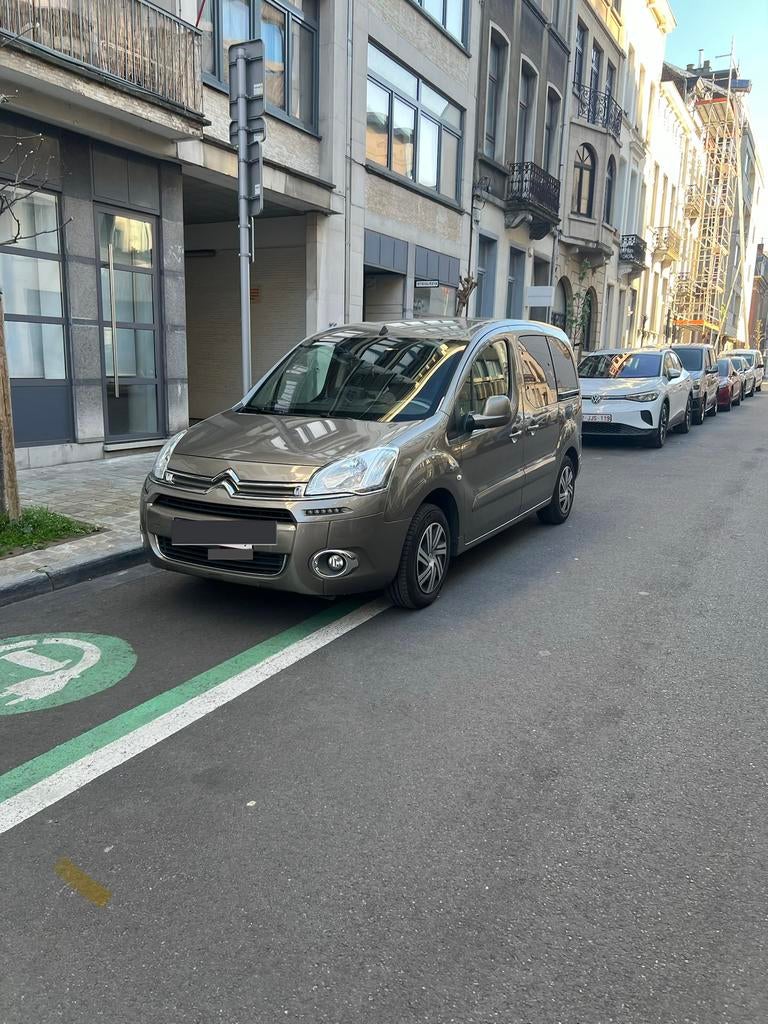 Citroen Berlingo 1.6 VTi 98 Ch * 2 EME MAIN *5 PL*NAVI*CLIM, Euro 5, Achat, Beige, 72 kW