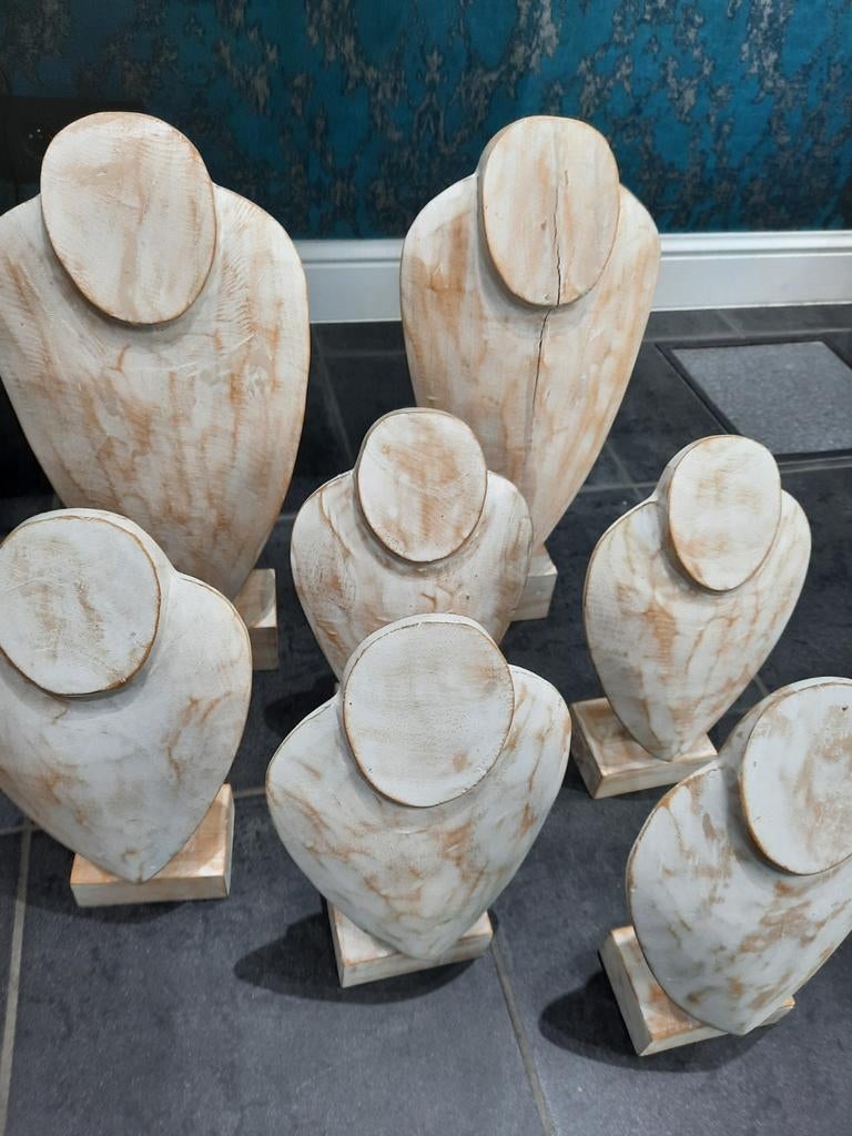 Bustes voor juwelen te presenteren, Ophalen