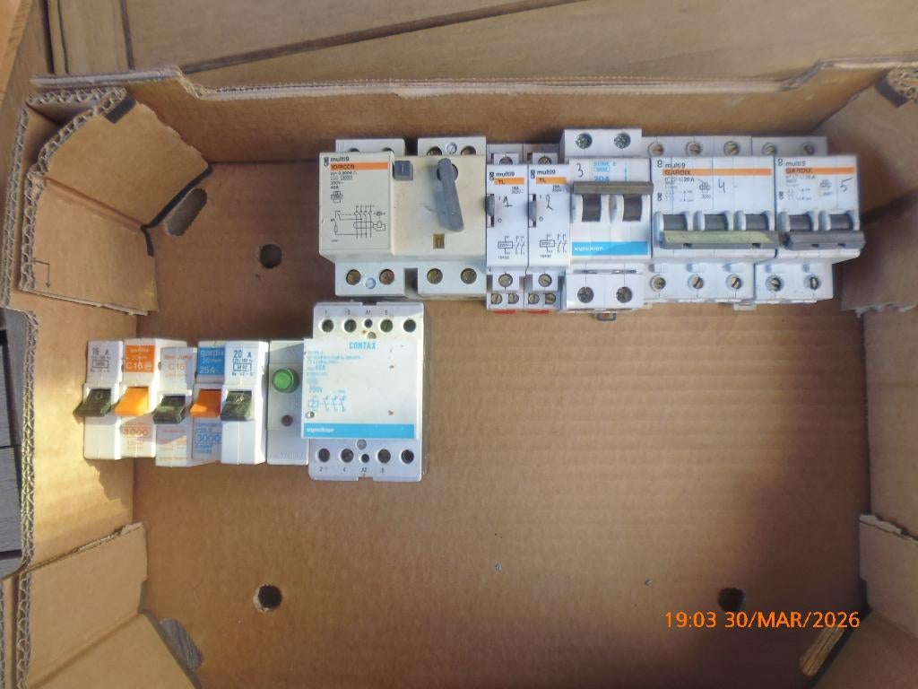 set differentiële stroomonderbrekers, potentiometer Vynckier, Doe-het-zelf en Bouw, Elektriciteit en Kabels, Ophalen of Verzenden