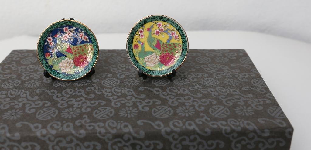 2 petites assiettes de décoration - très anciennes, Enlèvement ou Envoi