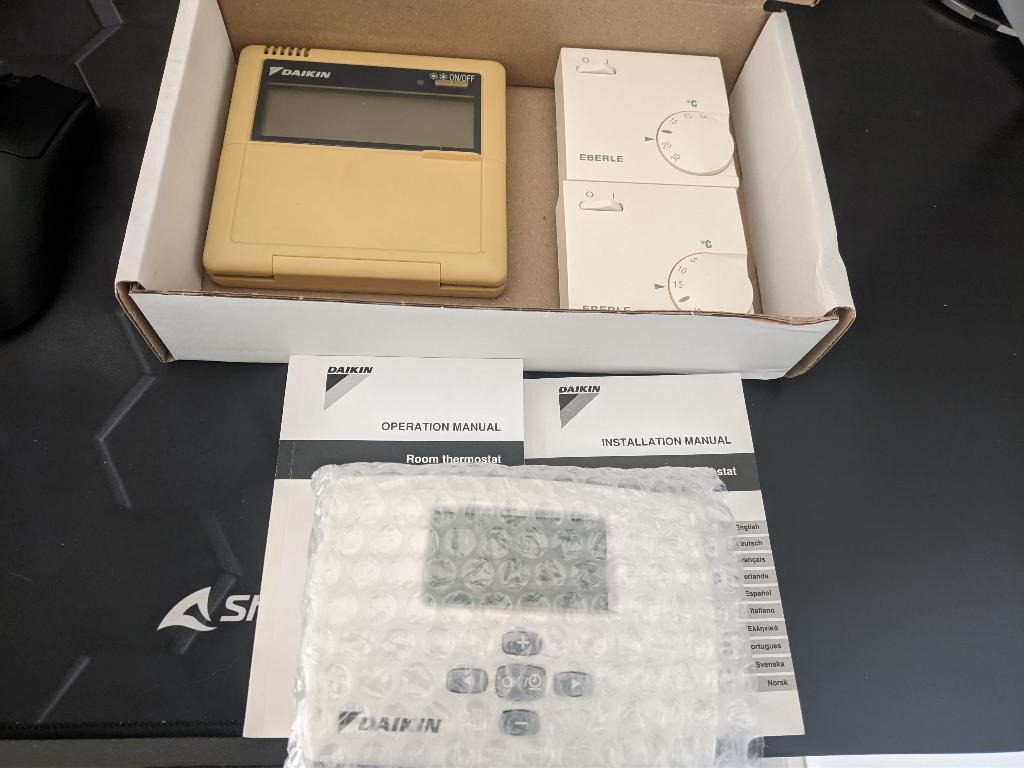 Daikin EKRTWA, Daikin ARC448A2, Eberle RTR-E 6763 (x2), Elektronische apparatuur, Ophalen of Verzenden, Gebruikt