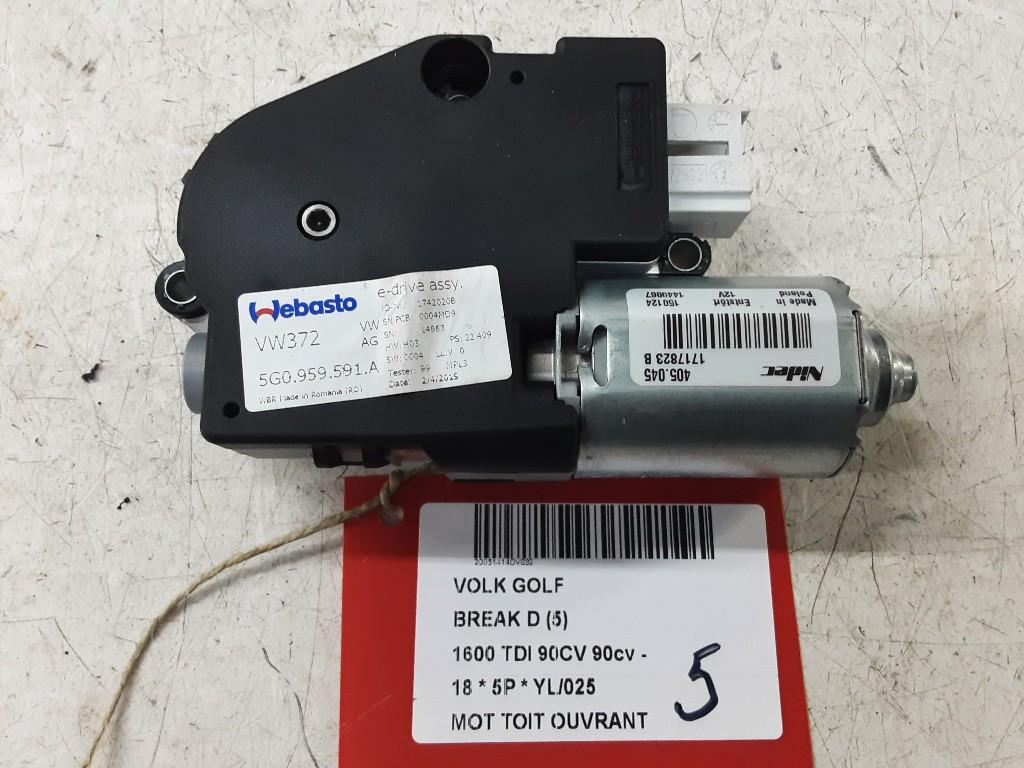 TOIT OUVRANT MOTEUR Golf VII Variant (AUVV) (5G0959591A), Autos : Pièces & Accessoires, Volkswagen, Mevr. I. Hauben, Utilisé, Rue de l'Espoir 34 34
4030  GRIVEGNÉE, BE