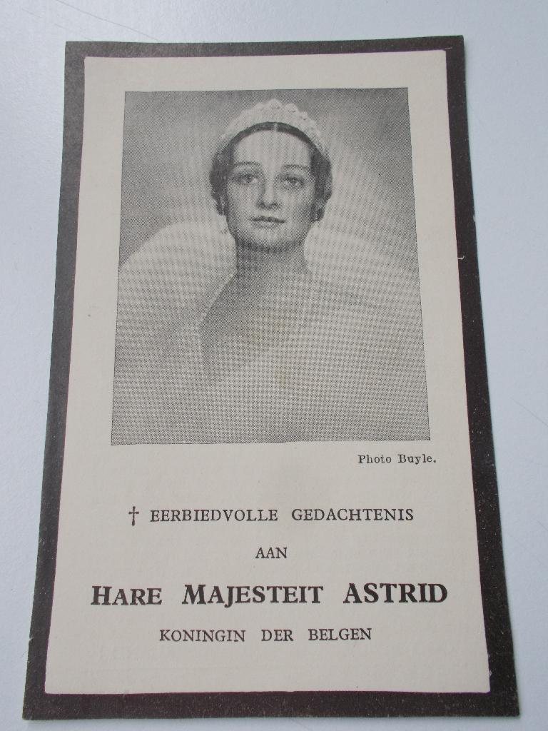 Doodsprentje Koningin Astrid 1935, Verzamelen, Bidprentjes en Rouwkaarten, Ophalen of Verzenden