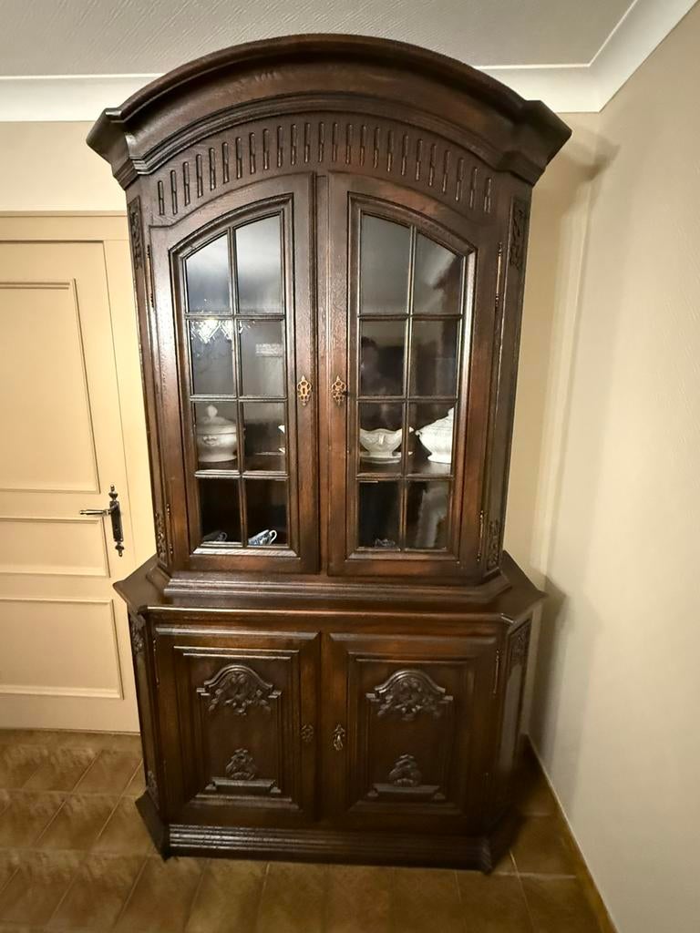 Vitrinekast antiek. Massief eik., Ophalen