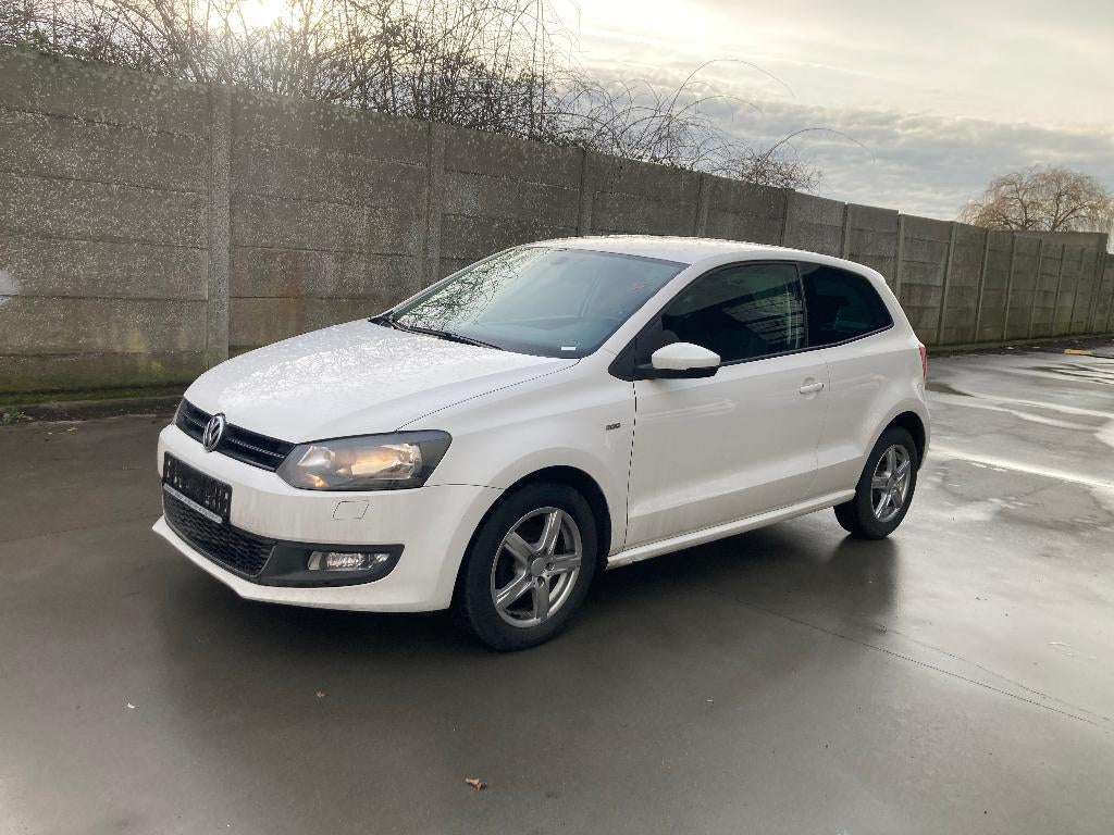 Volkswagen Polo 1.2 essence 2013 avec 107000km*clim*garantie, Autos, Euro 5, Achat, Entreprise, 5 places