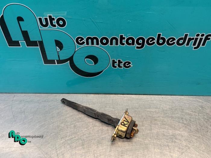 Butée 4portes avant droite d'un Daihatsu Cuore (Cuore 03-), Daihatsu, -, 3 mois de garantie, Utilisé