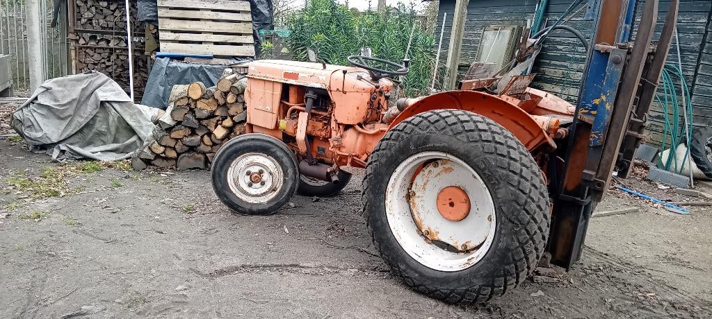 renault old timmer  met hefmast, Ophalen