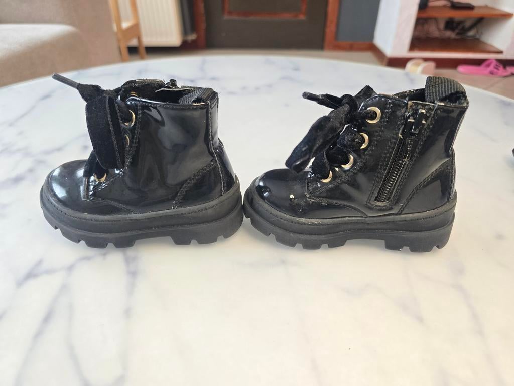 H&M zwarte laklaarzen in gevechtsstijl - Maat 18/19, Kinderen en Baby's, Gebruikt, Meisje, H&M, TQF Collection, Ophalen of Verzenden