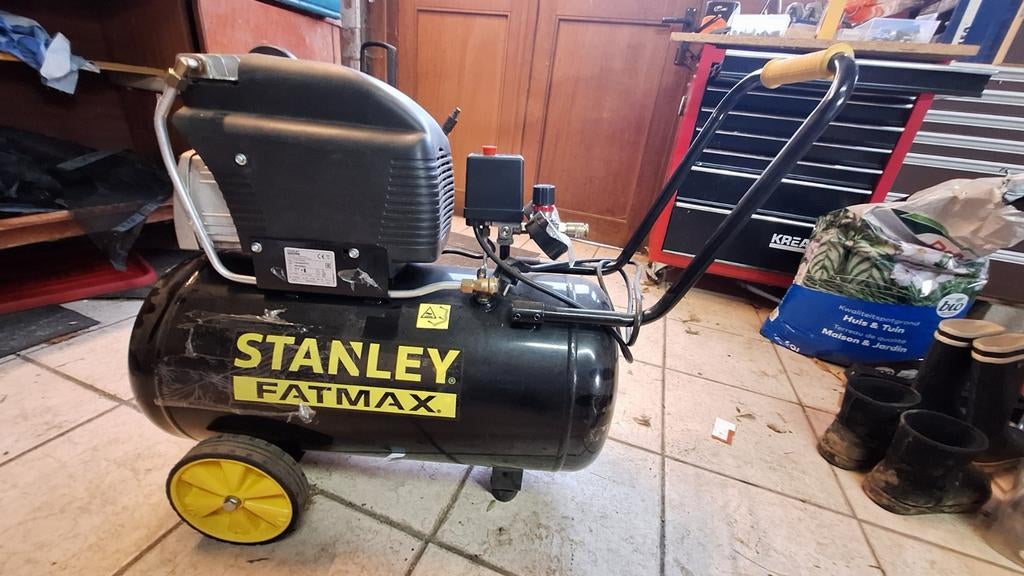 Stanley FATMAX compressor, Doe-het-zelf en Bouw, Ophalen