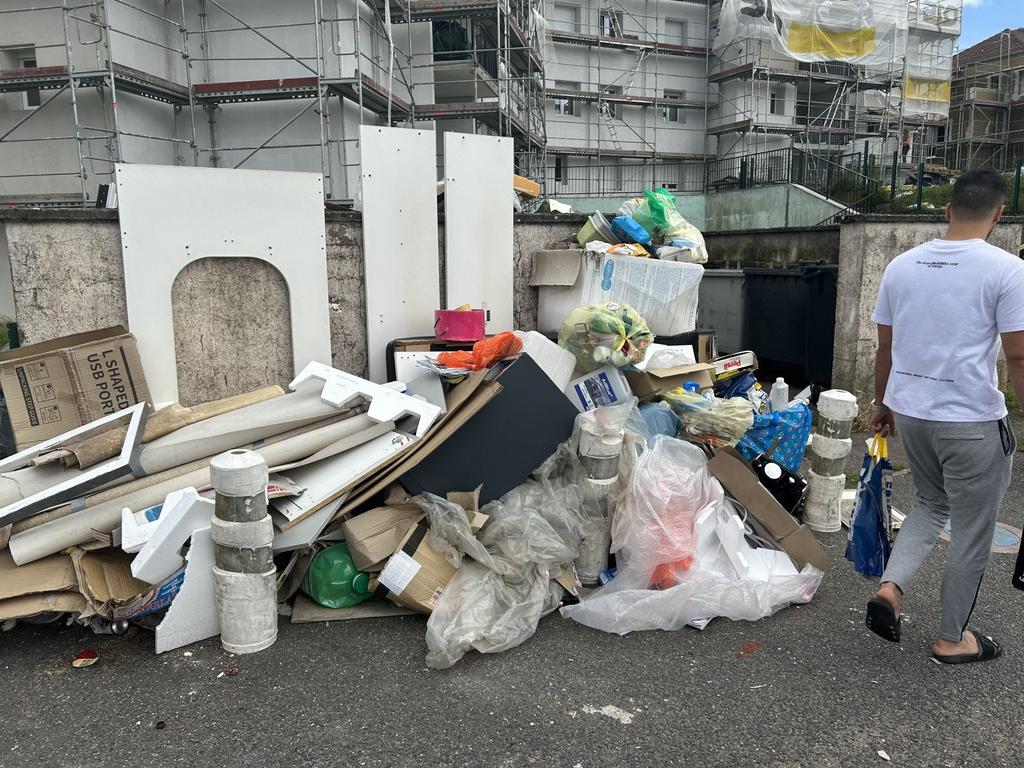 Evacuation déchets débarras encombrants gravats materiaux, Diversen, Rommelmarktspullen, Gebruikt, Ophalen