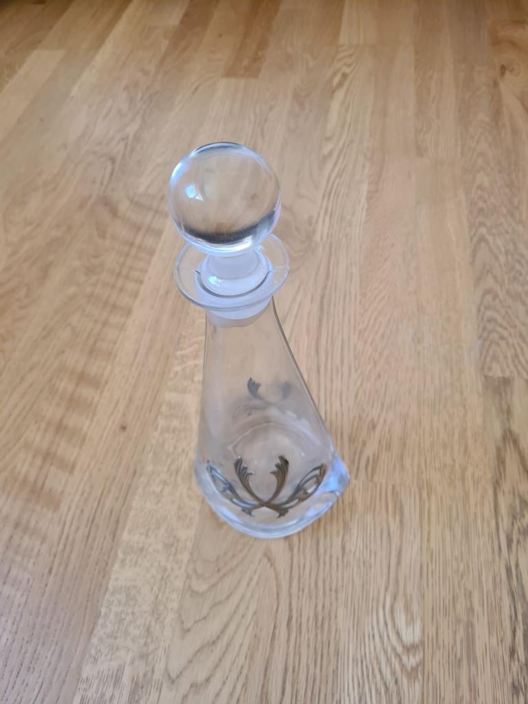 Antiek karaf, Ophalen