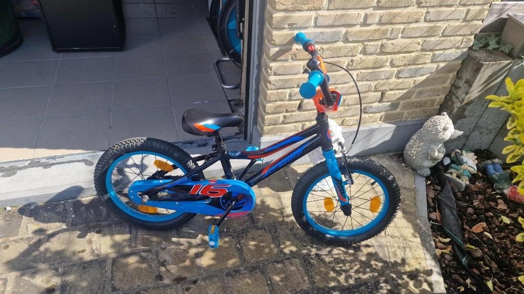 Als nieuw_fiets GIANT + Helm Nutcase, Fietsen en Brommers, Ophalen, 14 inch of minder, Giant, Handrem