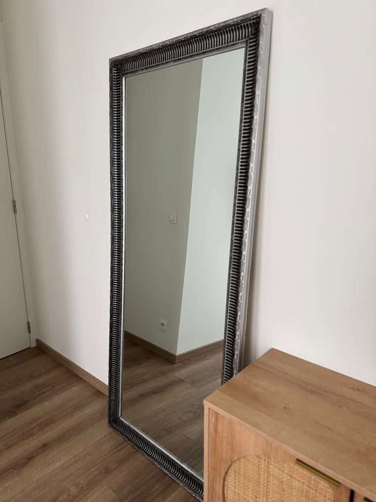 Grote staande spiegel met sierlijst – 180 x 78 cm, Huis en Inrichting, Woonaccessoires | Spiegels, Ophalen, Zo goed als nieuw