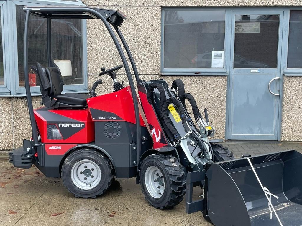 Norcar A6026, Articles professionnels, Machines & Construction | Grues & Excavatrices, Enlèvement