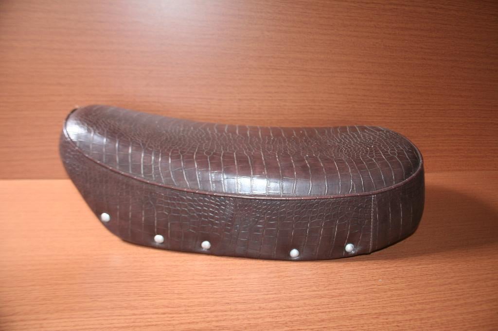 Leuk uniek zadel voor honda dax, Fietsen en Brommers, Ophalen, Zadel