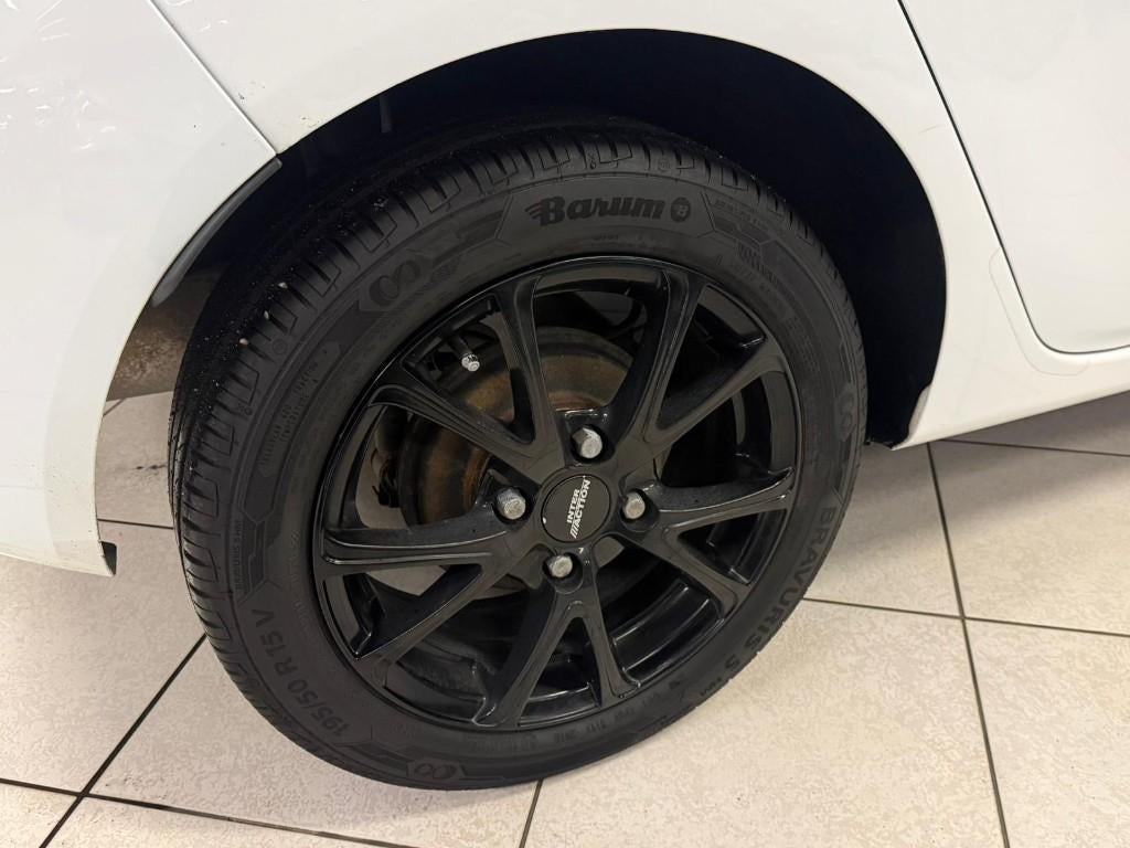 Ford Fiesta 1.3i Benzine 44kW Euro 6b jaar 2016 132.000 km, Auto's, Ford, Euro 6, Bedrijf, Handgeschakeld, 5 deurs