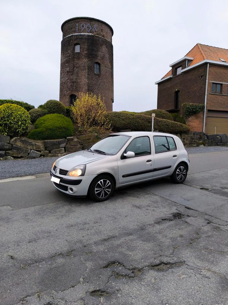 Clio 2 privilège prêt à immatriculé, Auto's, Elektrische ramen, Particulier, Clio, Te koop