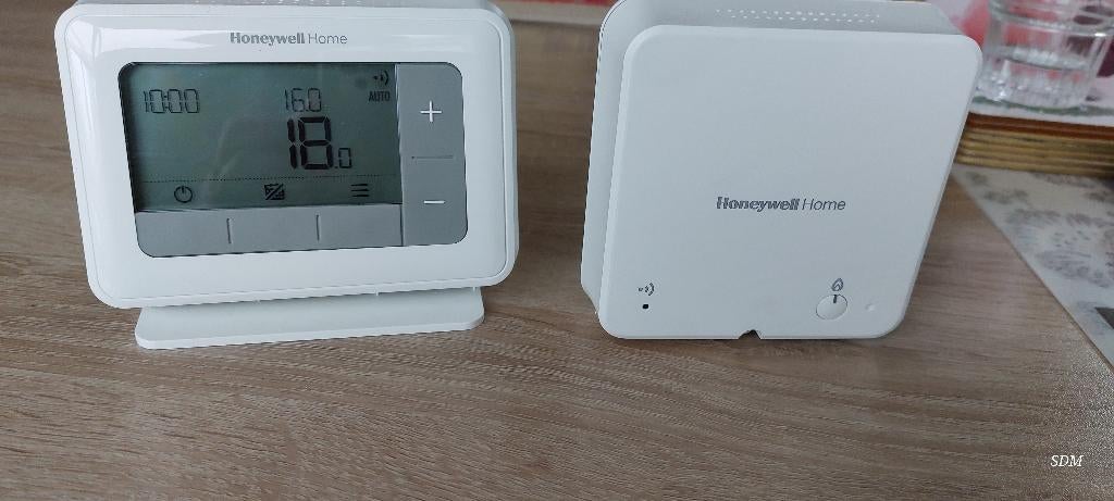Draadloze thermostaat Honeywell in perfecte staat., Ophalen of Verzenden, Zo goed als nieuw