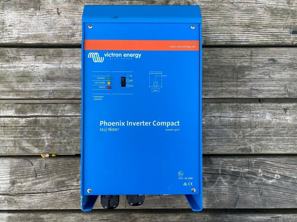 Victron Phoenix Inverter Compact 12/1600 DC/AC Omvormer Camp, Auto diversen, Auto-accessoires, Zo goed als nieuw, Ophalen of Verzenden