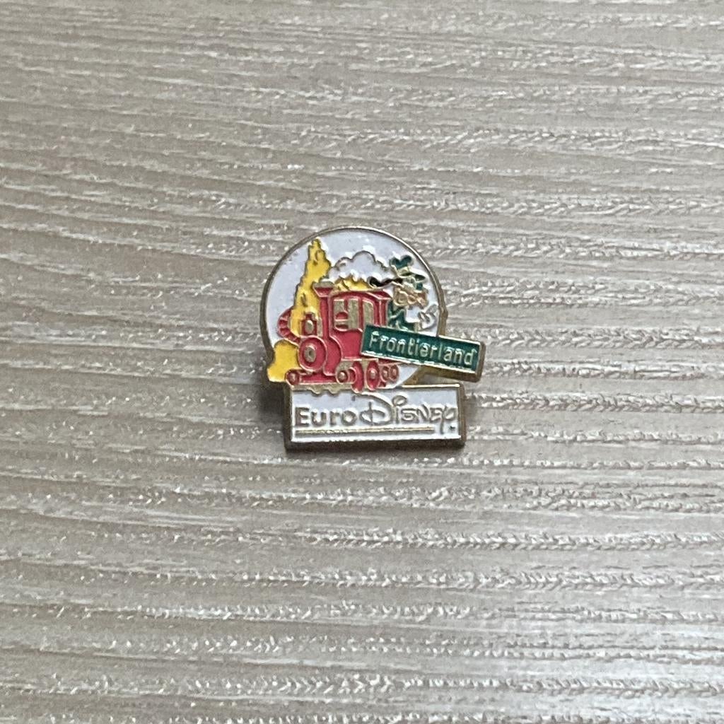 PIN - EURO DISNEY - FRONTIERLAND - GOOFY, Ophalen of Verzenden, Gebruikt, Figuurtje, Speldje of Pin