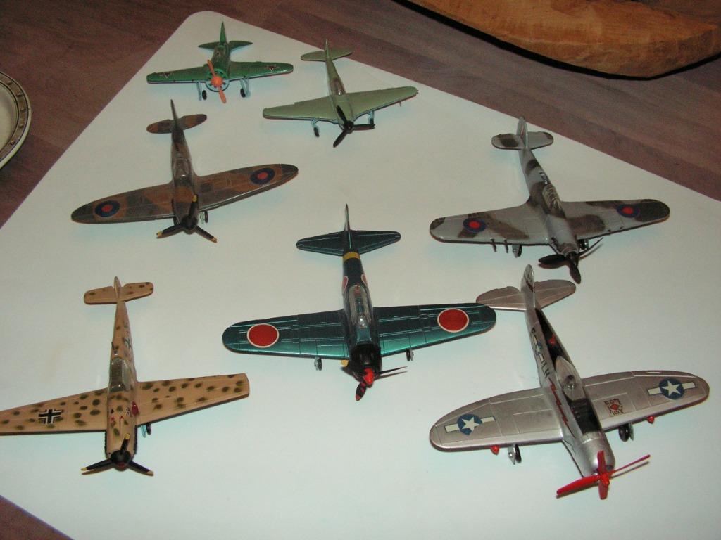 Dinky toys gevechtsvliegtuigen WW2, Verzamelen, Speelgoed, Ophalen