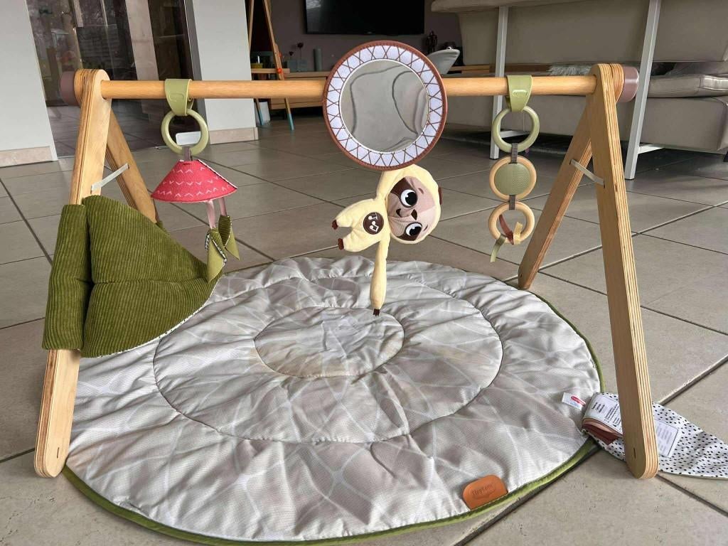 Arche de jeu en bois Tiny Love - très bon état, Enfants & Bébés, Enlèvement, Comme neuf, Baby Gym, Sonore