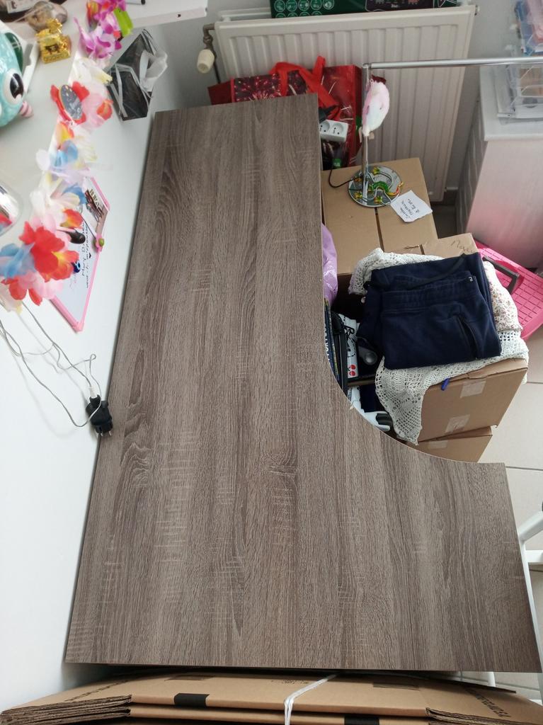 Grand bureau avec un tiroir et étagère dessous plan de trava, Enlèvement, Comme neuf, Bureau