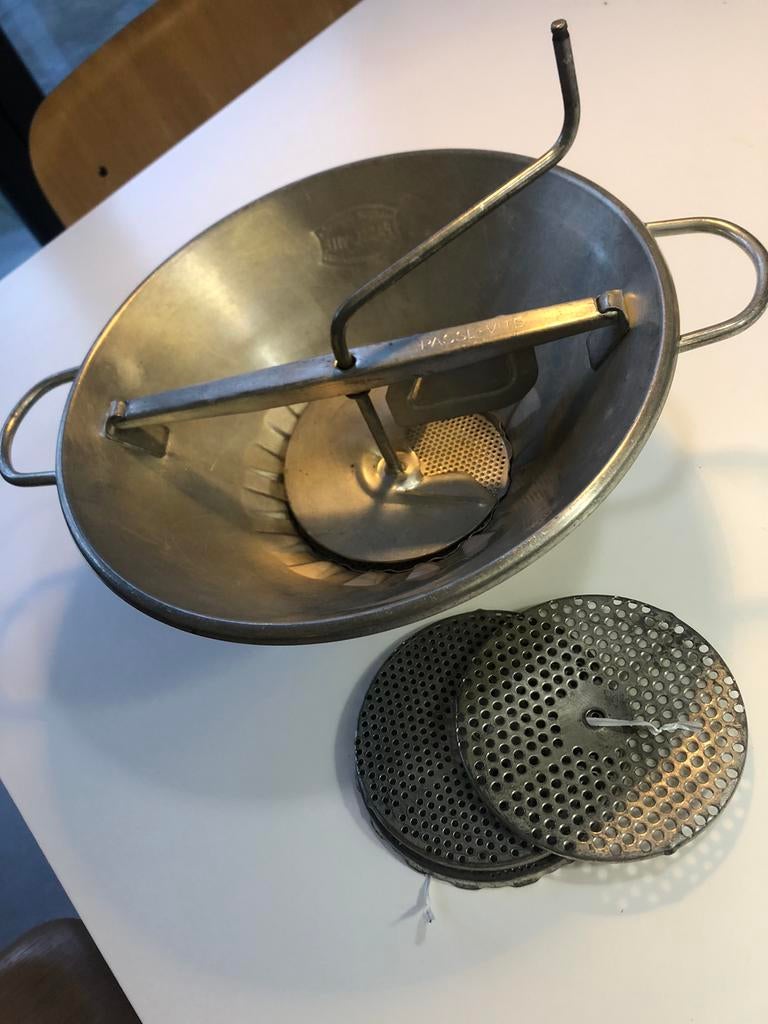 Speedpass. aardappelpuree of groenten fijnmaken., Ophalen of Verzenden, Gebruikt, Overige materialen, Overige typen